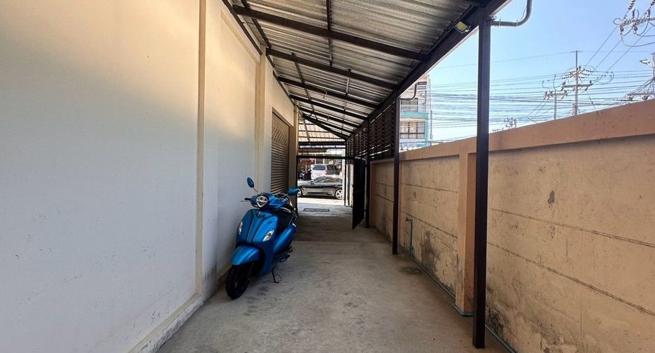 Продажа 6 спальни торговое помещение в Si Racha, Чонбури