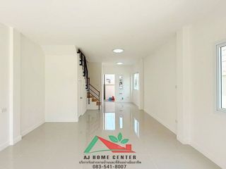 For sale 2 bedrooms townhouse in Lat Lum Kaeo, Pathum Thani