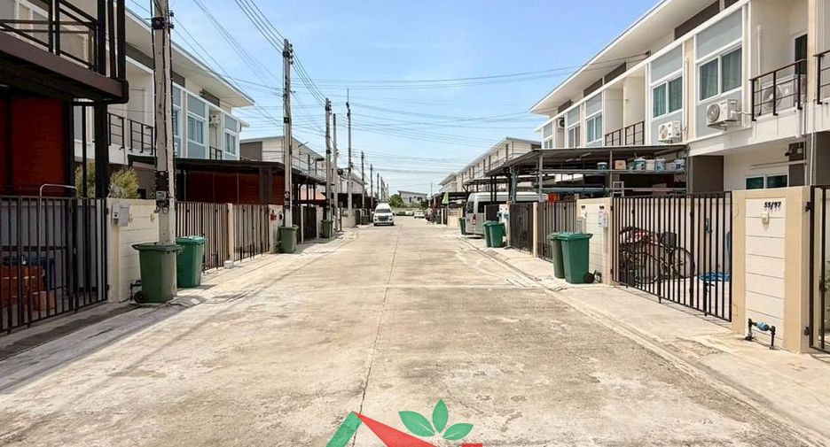 For sale 2 bedrooms townhouse in Lat Lum Kaeo, Pathum Thani