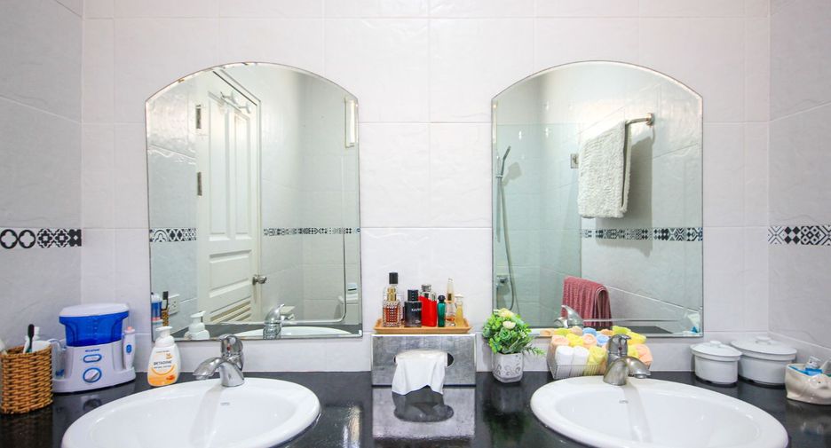 For sale 3 ベッドルーム villa in Hua Hin, Prachuap Khiri Khan
