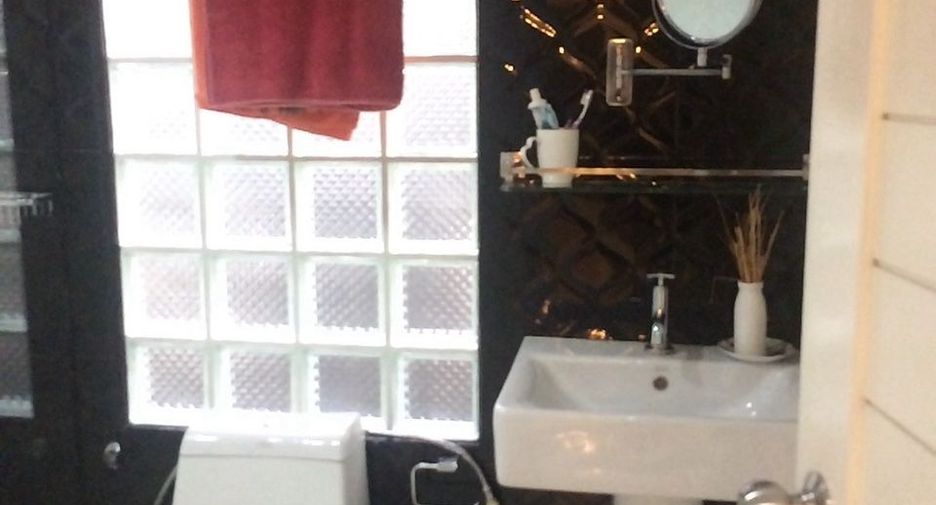 For rent retail Space in Khlong Toei, Bangkok
