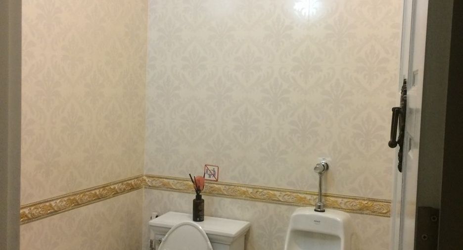 For rent retail Space in Khlong Toei, Bangkok