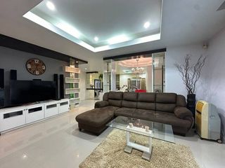 For rent 4 bed house in Si Racha, Chonburi