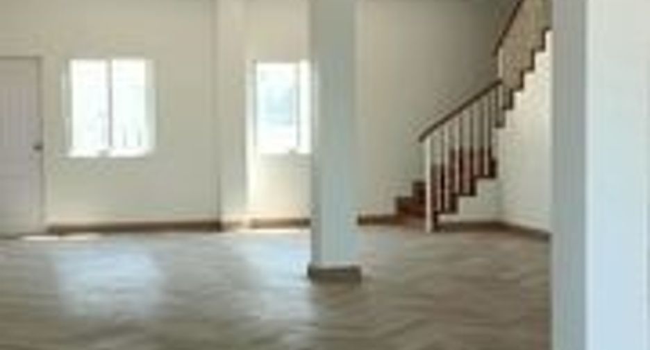 Casa adosada en alquiler y en venta de 3 habitaciones en Mueang Phitsanulok, Phitsanulok