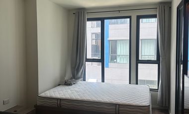 À vendre 1 chambre condo à Khan Na Yao, Bangkok