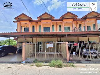 For sale 2 bed townhouse in Mueang Ang Thong, Ang Thong