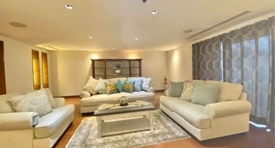 Wohnung zur Miete und zum Kauf mit 3 Zimmer in Watthana, Bangkok