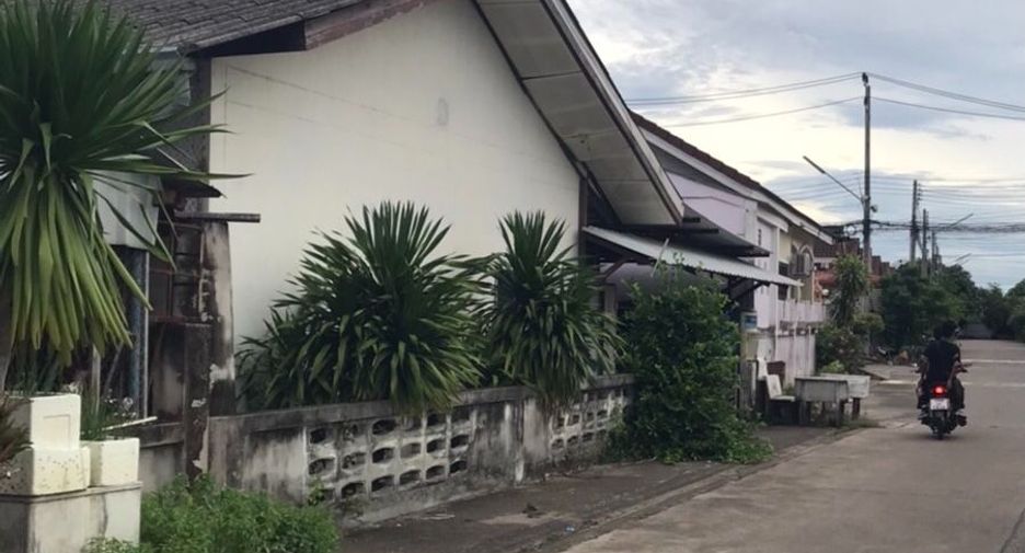 Terreno en venta en Si Racha, Chonburi
