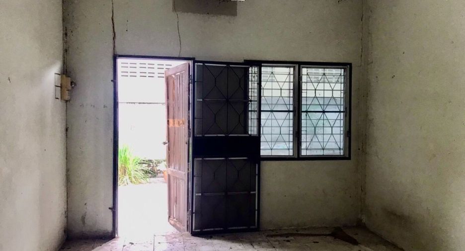 Terreno en venta en Si Racha, Chonburi