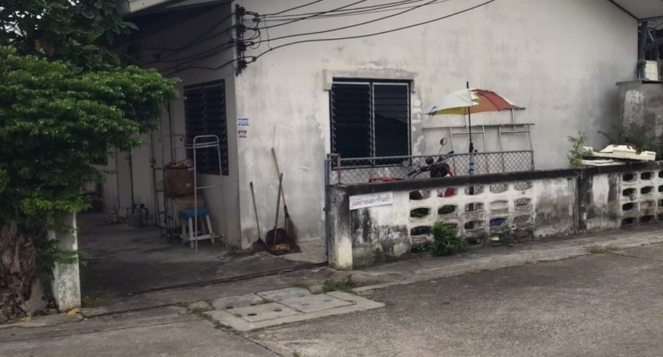 Terreno en venta en Si Racha, Chonburi
