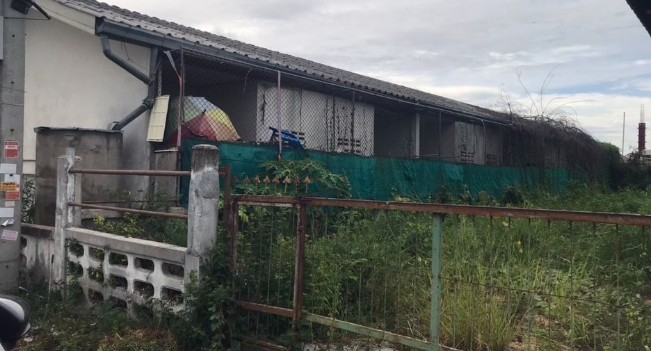 Terreno en venta en Si Racha, Chonburi