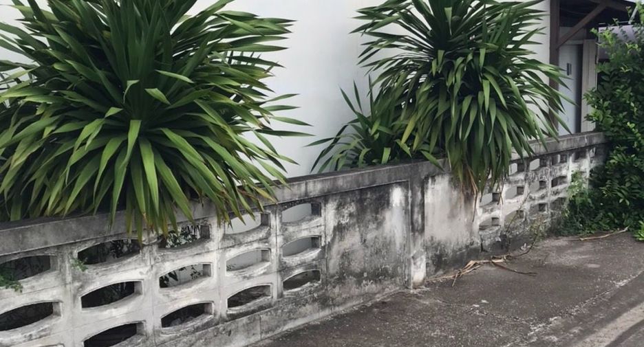 Terreno en venta en Si Racha, Chonburi