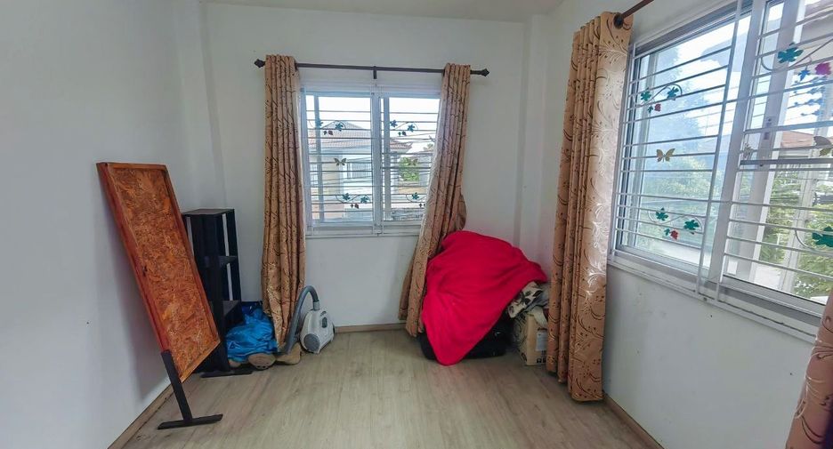 For sale 3 bedrooms house in Mueang Chachoengsao, Chachoengsao