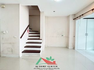 For sale 3 bed townhouse in Pak Kret, Nonthaburi