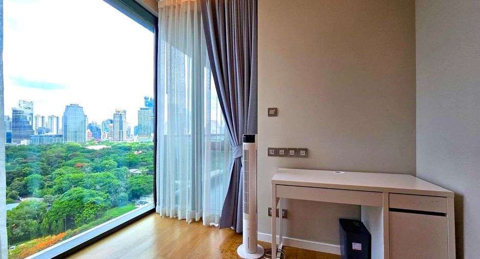 For rent and for sale 2 bedrooms condo in Pathum Wan, Bangkok