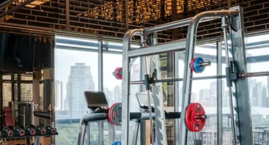 For rent and for sale 2 bedrooms condo in Pathum Wan, Bangkok