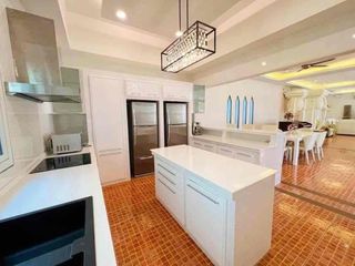 For rent and for sale 3 bedrooms villa in Bang Lamung, Chonburi