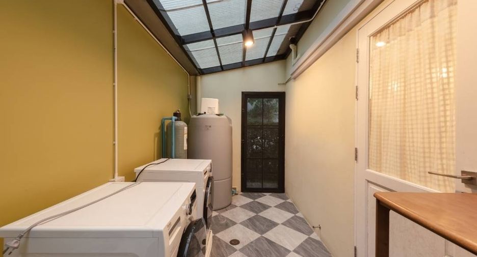 For sale 3 bedrooms townhouse in Bang Phli, Samut Prakan