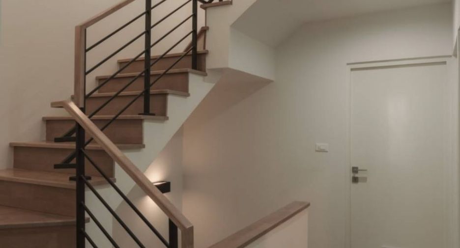 For sale 3 bedrooms townhouse in Bang Phli, Samut Prakan