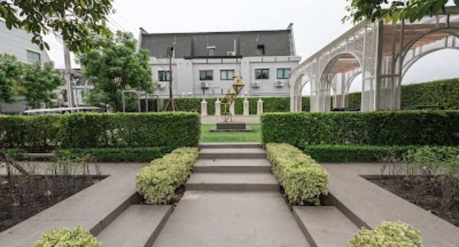 For sale 3 bedrooms townhouse in Bang Phli, Samut Prakan