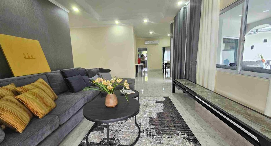 For rent and for sale 3 bedrooms house in Bang Lamung, Chonburi