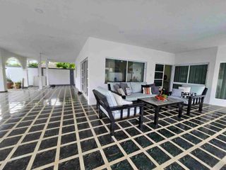 À vendre et à louer 3 chambres maison à Bang Lamung, Chonburi