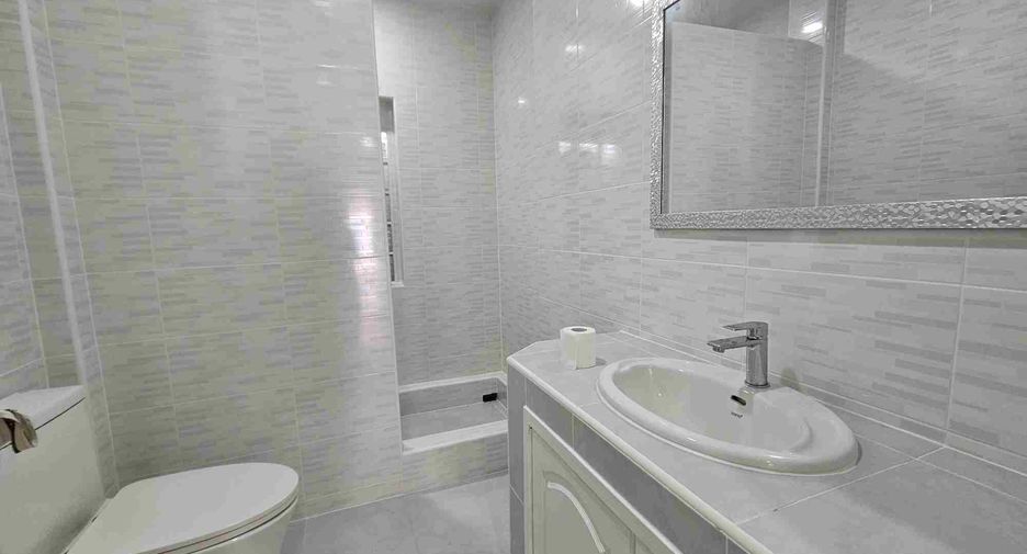For rent and for sale 3 bedrooms house in Bang Lamung, Chonburi