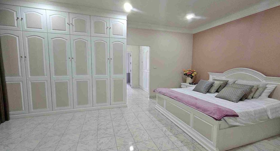 For rent and for sale 3 bedrooms house in Bang Lamung, Chonburi