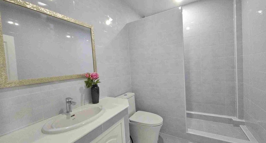 For rent and for sale 3 bedrooms house in Bang Lamung, Chonburi
