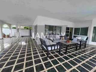 For rent 3 Beds house in Bang Lamung, Chonburi