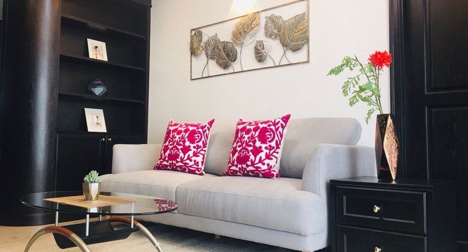 For rent 2 bedrooms condo in Bang Rak, Bangkok