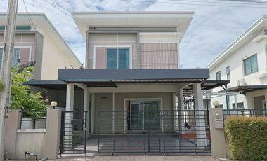 For sale 3 bedrooms house in Si Racha, Chonburi