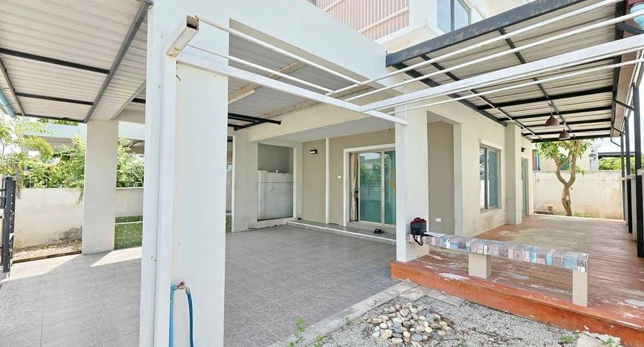 For sale 3 bedrooms house in Si Racha, Chonburi