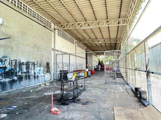 For rent 4 bed warehouse in Mueang Nonthaburi, Nonthaburi
