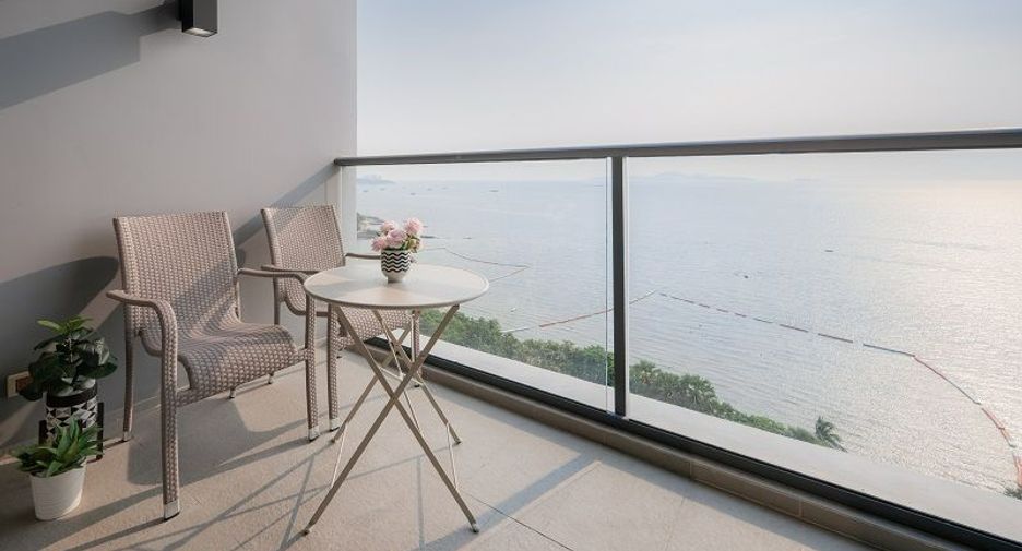 For sale 1 bed condo in Bang Lamung, Chonburi