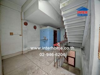 For sale 3 bed retail Space in Mueang Nakhon Pathom, Nakhon Pathom