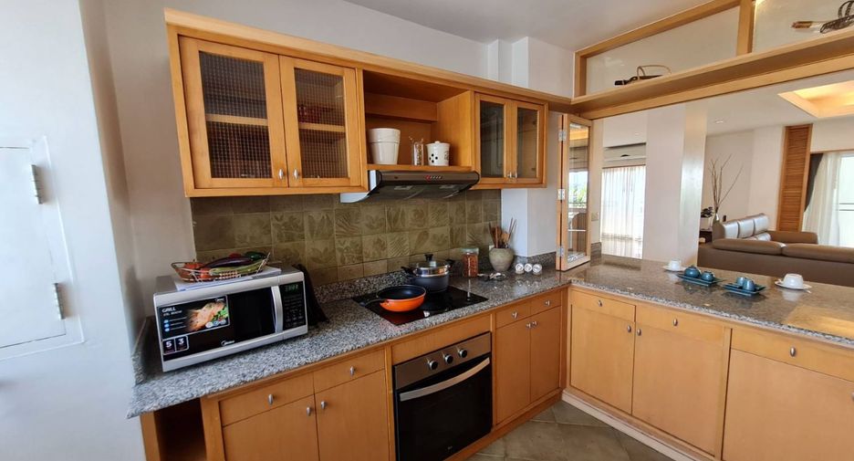 Apartment zur Miete mit 3 Zimmer in Bang Rak, Bangkok