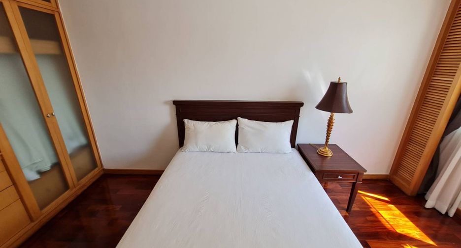 Apartment zur Miete mit 3 Zimmer in Bang Rak, Bangkok