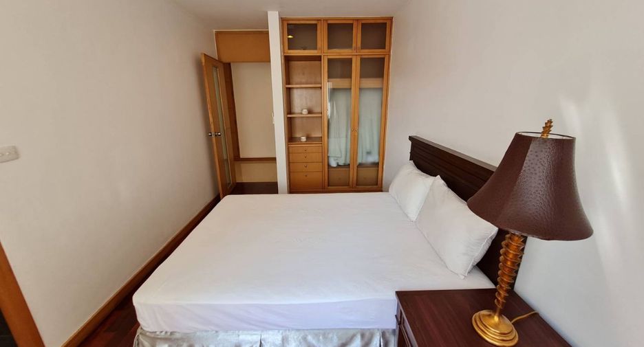 Apartment zur Miete mit 3 Zimmer in Bang Rak, Bangkok