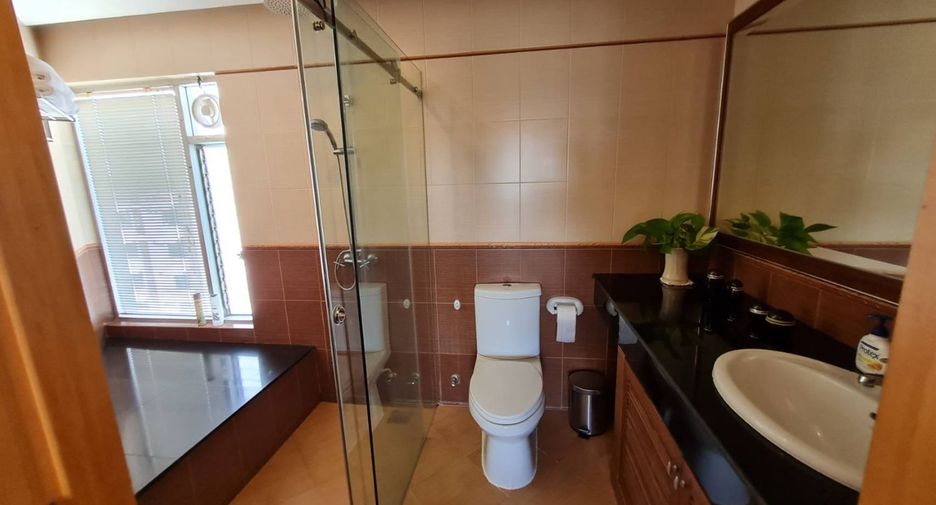 Apartment zur Miete mit 3 Zimmer in Bang Rak, Bangkok