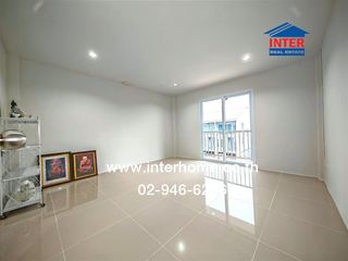 For sale 3 bed retail Space in Nakhon Chai Si, Nakhon Pathom