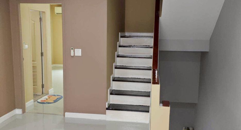 For sale 3 bedrooms townhouse in Prawet, Bangkok