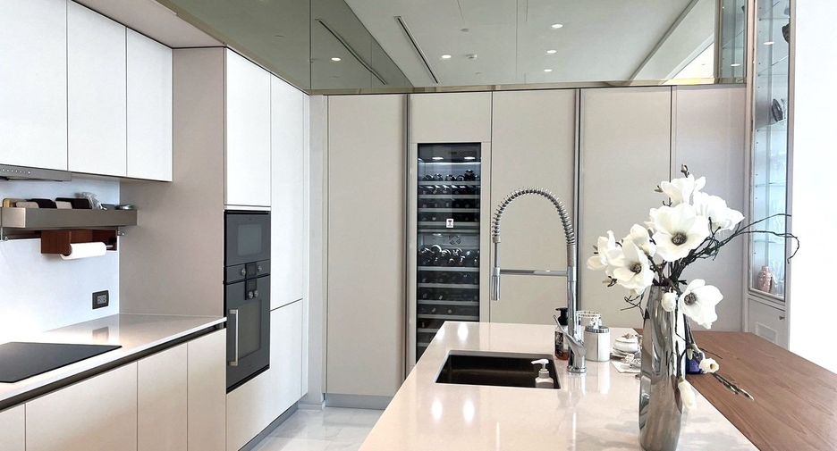 Wohnung zum Kauf mit 4 Zimmer in Pathum Wan, Bangkok