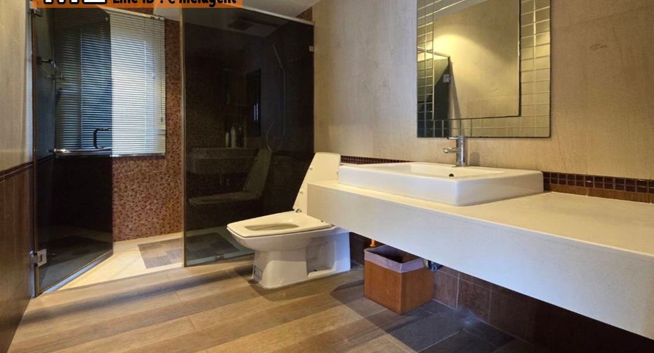 Haus zur Miete und zum Kauf mit 5 Zimmer in Suan Luang, Bangkok