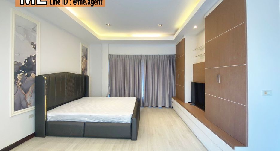 Haus zur Miete und zum Kauf mit 5 Zimmer in Suan Luang, Bangkok