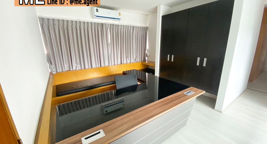 Haus zur Miete und zum Kauf mit 5 Zimmer in Suan Luang, Bangkok