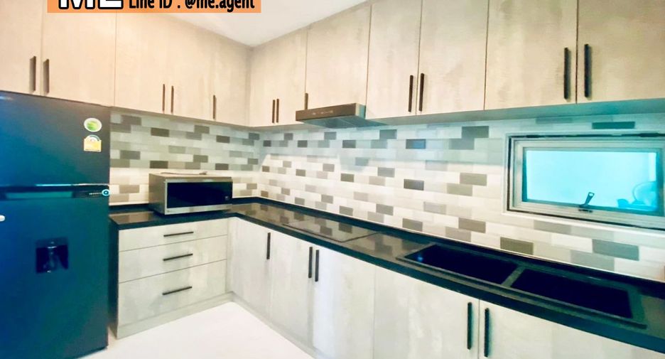 Haus zur Miete und zum Kauf mit 5 Zimmer in Suan Luang, Bangkok