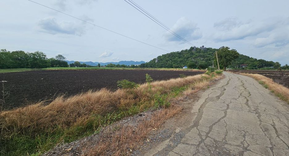 For sale land in Mueang Lop Buri, Lopburi