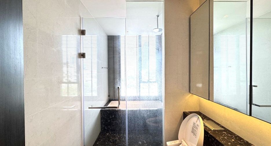 Condo en alquiler de 2 habitaciones en Khlong Toei, Bangkok