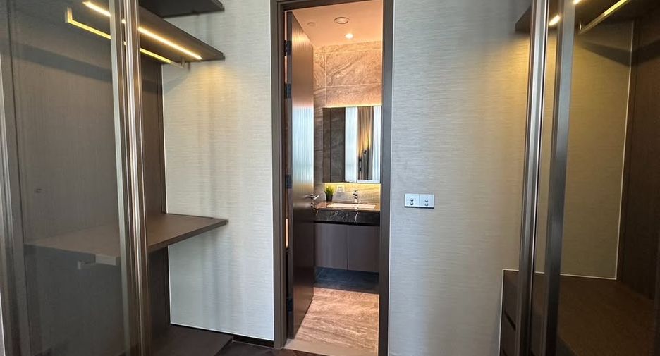 For rent 1 bed condo in Khlong Toei, Bangkok
